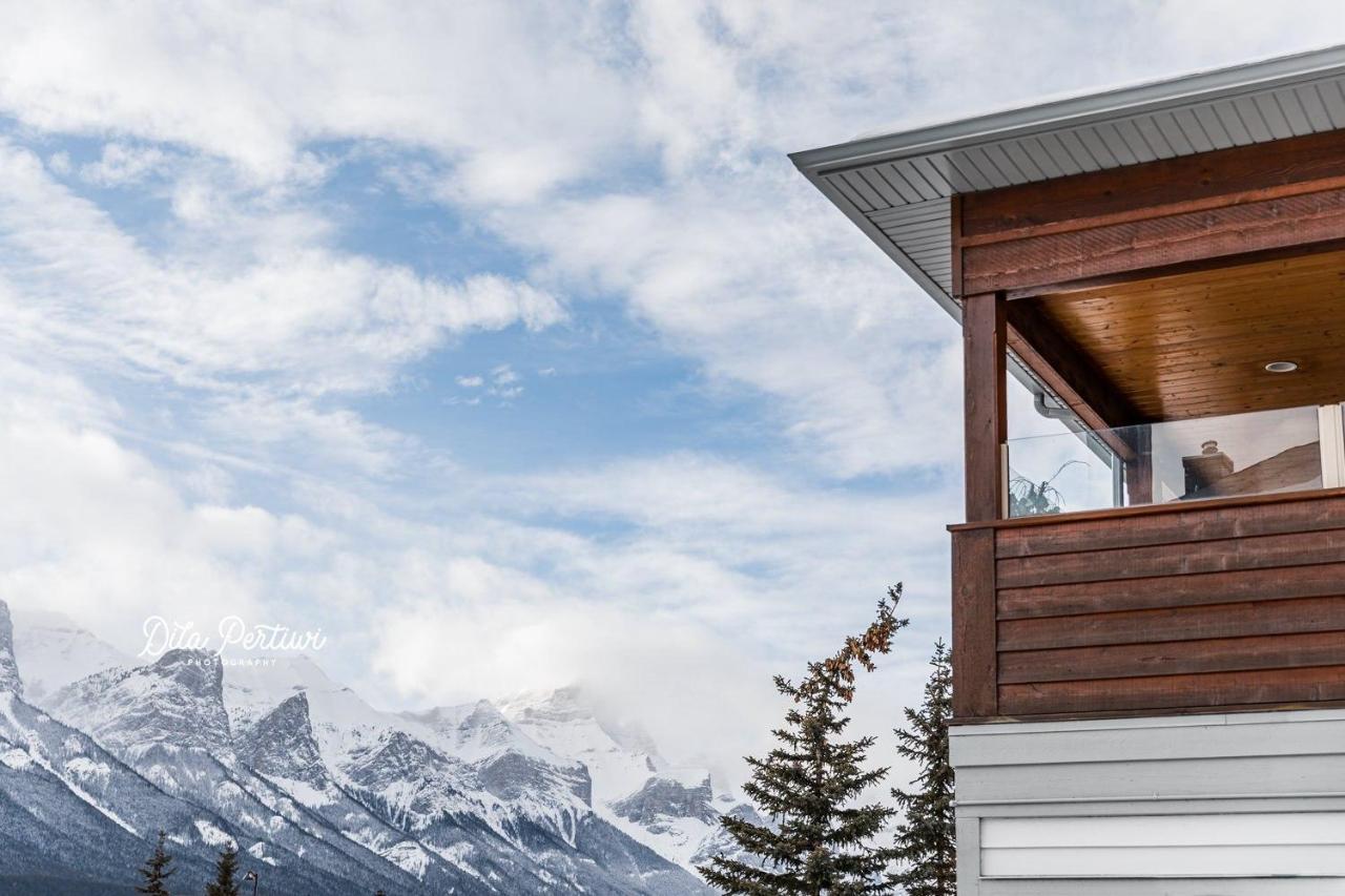 Canadian Rockies Chalets Канмор Экстерьер фото