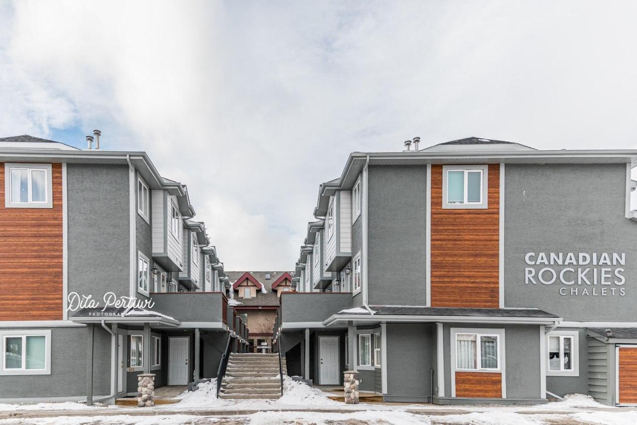 Canadian Rockies Chalets Канмор Экстерьер фото